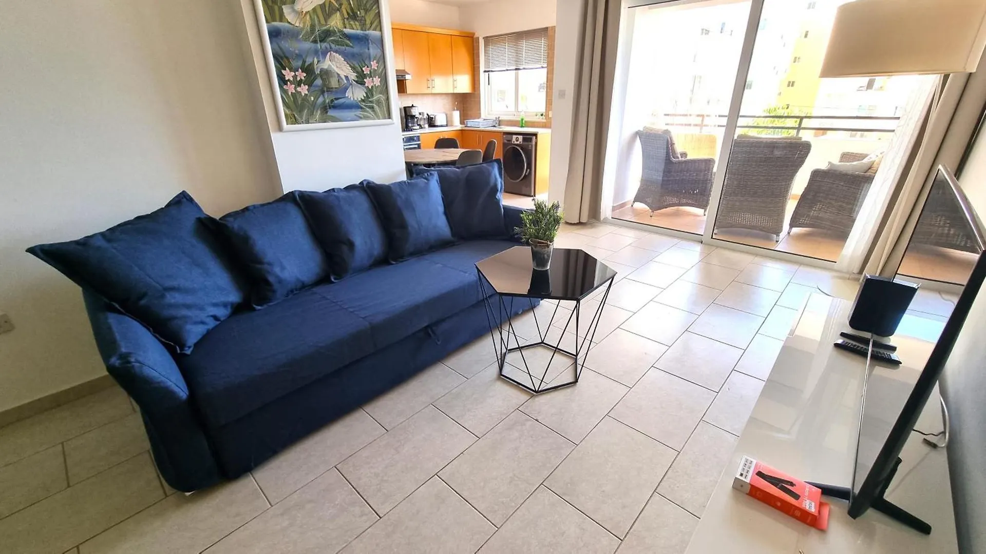 Beach Haven: 7-Minute Walk To The Beach + Pool Larnaka 0*,